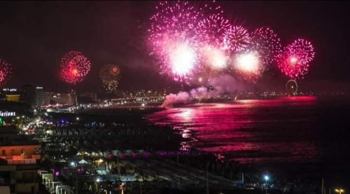 La Casa Al Mare Apartment Rimini Ngoại thất bức ảnh
